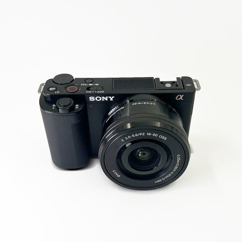 Sony Alpha ZV-E10 - APS-C Interchangeable Lens Mirrorless Vlog Camera Kit - Black (Renewed) - Reconditioned