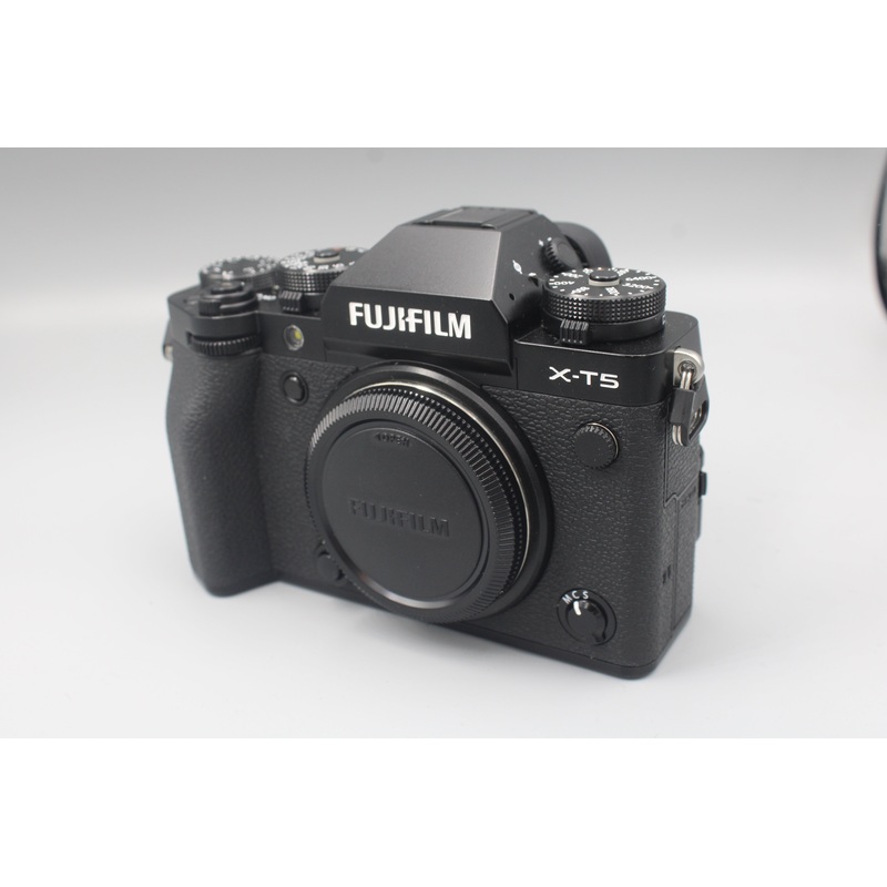 Used Fujifilm XT5 Black Mirrorless 40MP APS-C Used Very Good