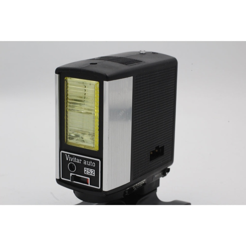 Used Vivitar Auto 252 Camera Flash | Black | U9