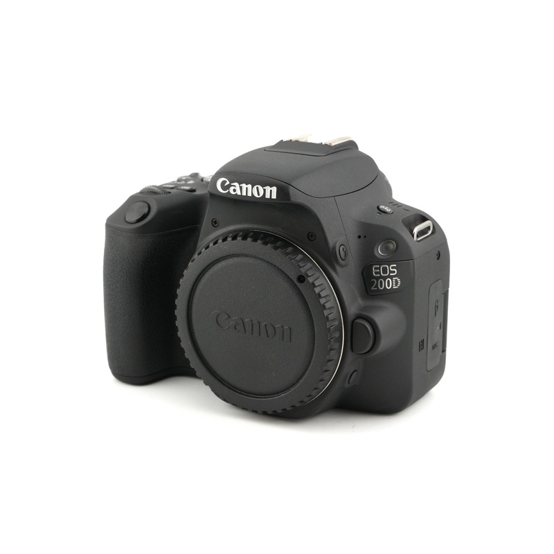 Canon EOS 200D