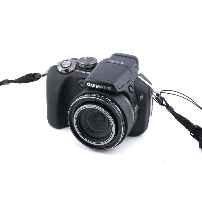 Olympus SP-560UZ