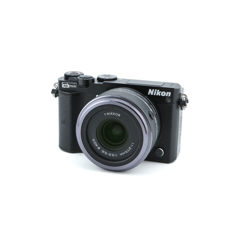 Nikon 1 J5 + 11-27.5mm f3.5-5.6 1 Nikkor