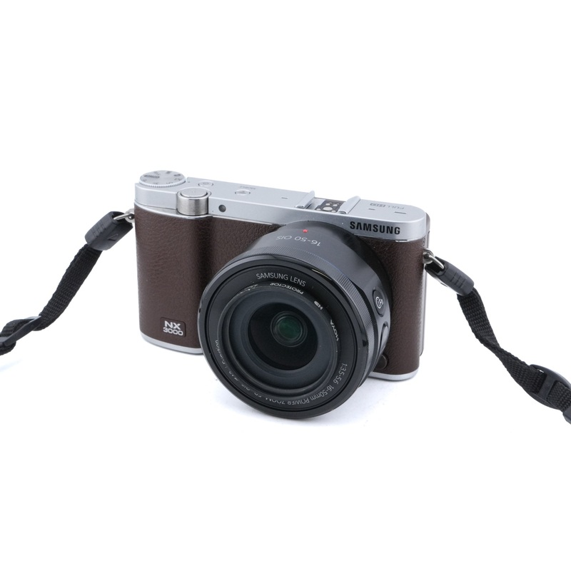Samsung NX3000 + 16-50mm f3.5-5.6 ED OIS i-Function
