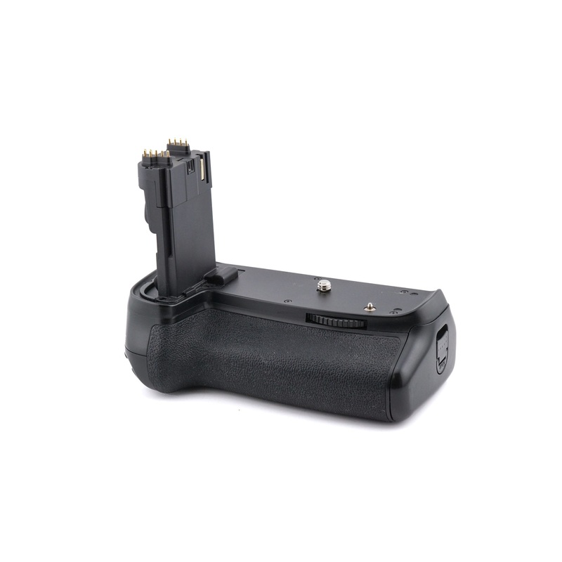 Meike MK-70D Battery Grip
