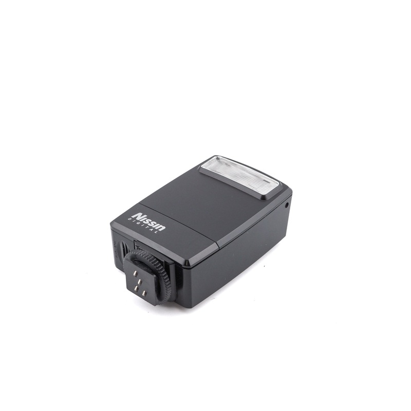 Nissin Di28 Speedlite
