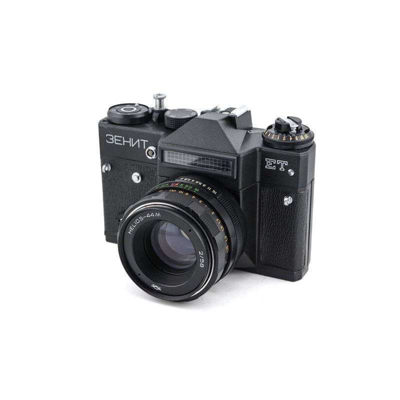 Zenit ET + 58mm f2 Helios-44M