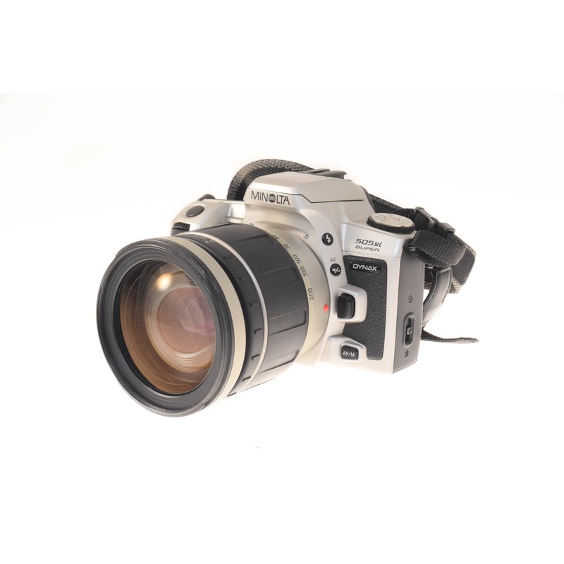 Minolta Dynax 505si Super + 28-200mm f3.8-5.6 AF Aspherical LD (271D)
